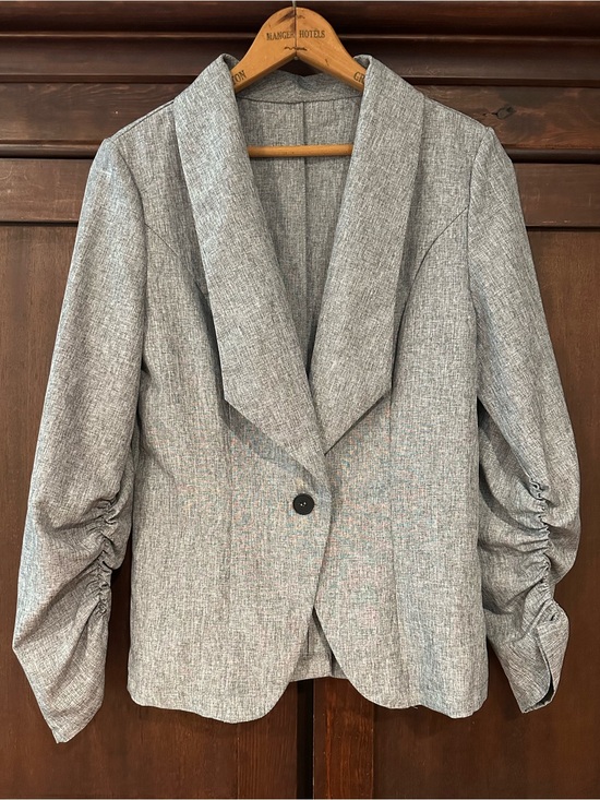 Emerson Rose Jackets & Blazers - Emerson Rose • women’s Summerweight blazer • jacket
